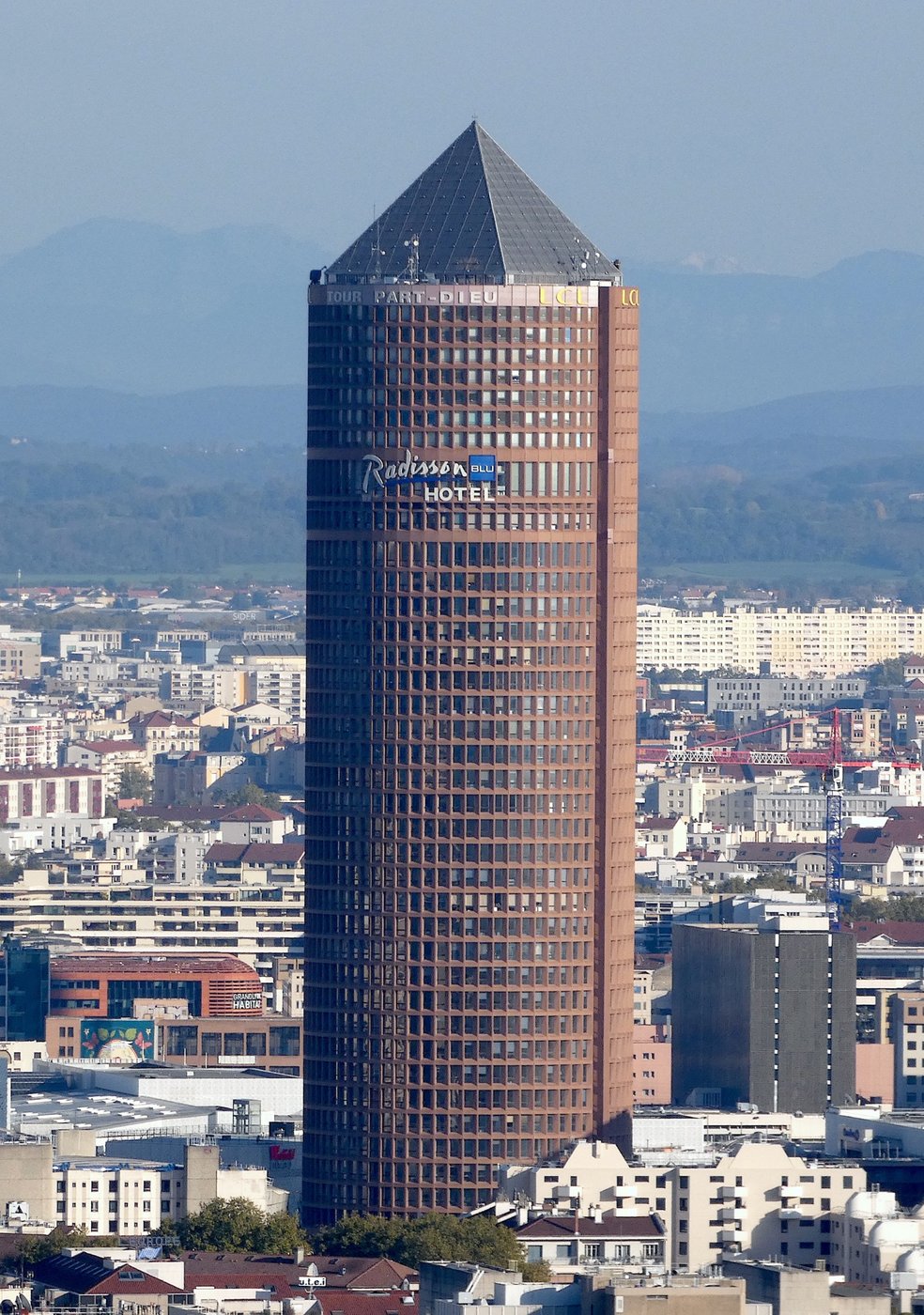 Tour Part-Dieu de Lyon, surnommée Le Crayon — siège SD-Équipements